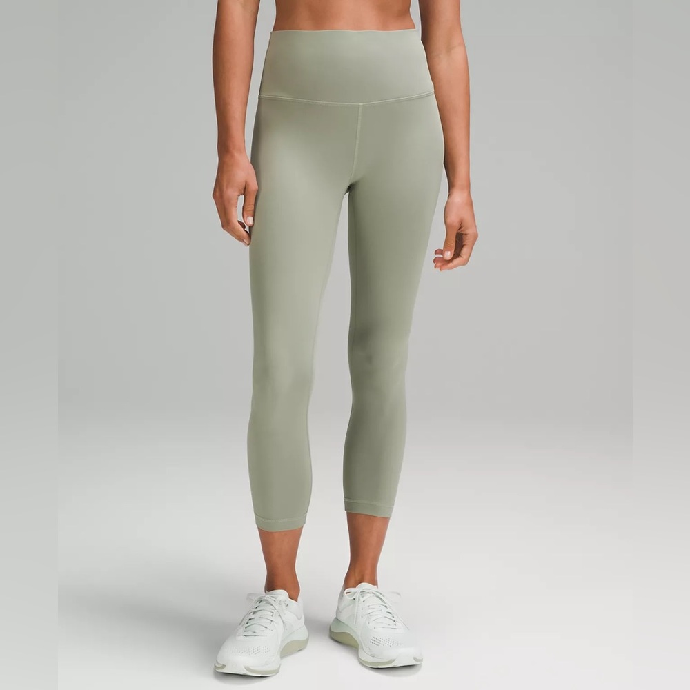 Lululemon Wunder Under Crop 21” Green size 4